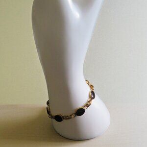 Vintage Black Beaded & Gold Tone Bracelet, EUC